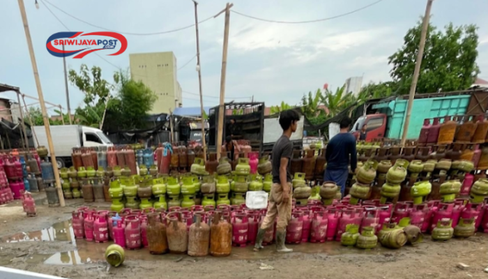 Gerebek Gudang Pengoplosan Gas, Ini Faktanya!