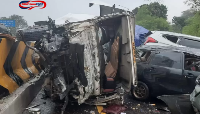 Kecelakaan Beruntun di Tol Cipularang Diawali Truk Hilang Kendali, 7 Orang Luka-luka