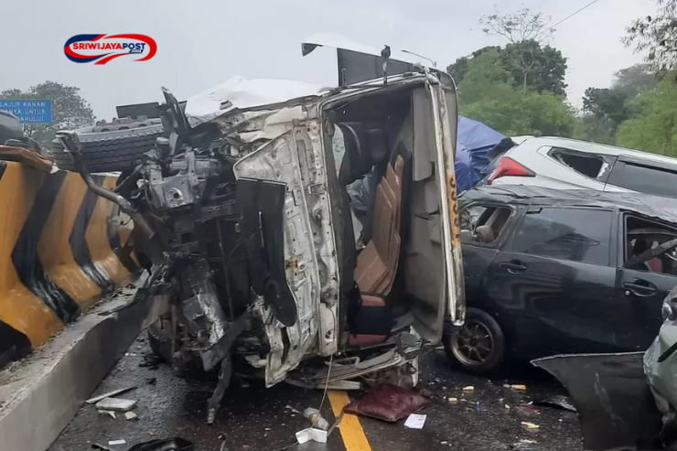 Kecelakaan Beruntun di Tol Cipularang Diawali Truk Hilang Kendali, 7 Orang Luka-luka