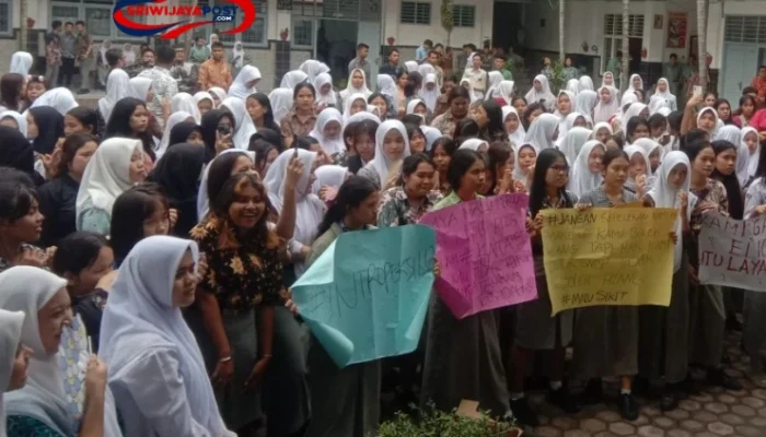 Gagal Ikut SNBP, Ratusan Siswa SMK 10 Medan Blokir Jalan!