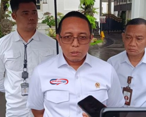 Hasan Nasbi Batal Mundur, Tetap Pimpin Komunikasi Kepresidenan!