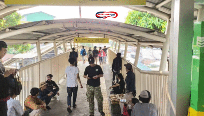 Demo di DPR, Penumpang KRL Dilarang Berhenti di Stasiun Palmerah!