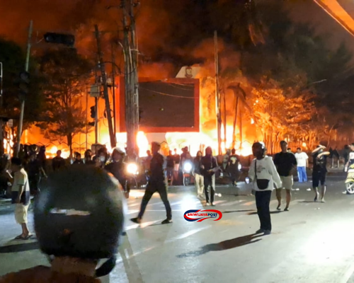 Breaking News: Gedung DPRD Kota Makassar Dibakar Massa Aksi!