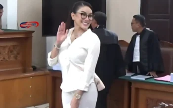Nikita Mirzani Mengamuk di Sidang: Tolak Rompi Tahanan dan Cekcok dengan Jaksa!