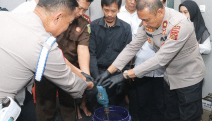 Polda Sumsel Musnahkan Ratusan Gram Sabu-Sabu