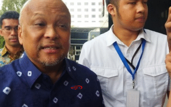 KPK Sita Rp1,3 Miliar dari Ilham Habibie, Mobil Mercy Dikembalikan!