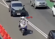 Sirine ‘Tok Tok Wuk Wuk’ Dihentikan Sementara, Pengawalan Pejabat Tetap Jalan!