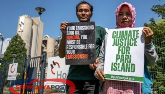 Nataru 2026: Demi Misa Natal, Satu Keluarga di Aceh Tengah Berjuang Menembus Titik Longsor