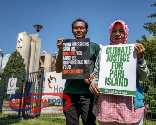 Nataru 2026: Demi Misa Natal, Satu Keluarga di Aceh Tengah Berjuang Menembus Titik Longsor