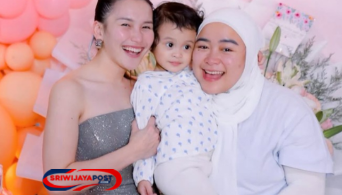 Ayu Ting Ting Bela Adik yang Dibully saat Hamil Anak Ketiga