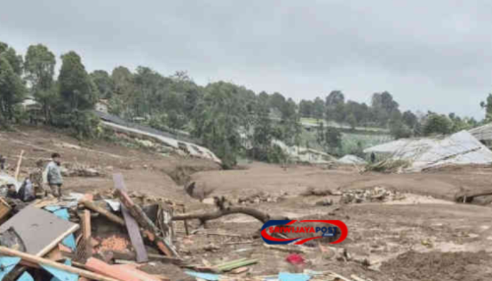Tragedi Longsor di Bandung: 8 Orang Meninggal, 82 Masih Hilang