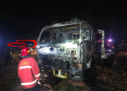 Truk Nissan Terbakar di Workshop Teluk Bayur Berau