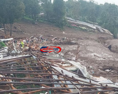 Tragedi Longsor di Bandung: 8 Orang Meninggal, 82 Masih Hilang